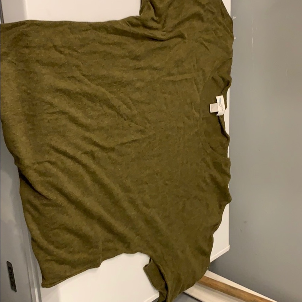Sweater green